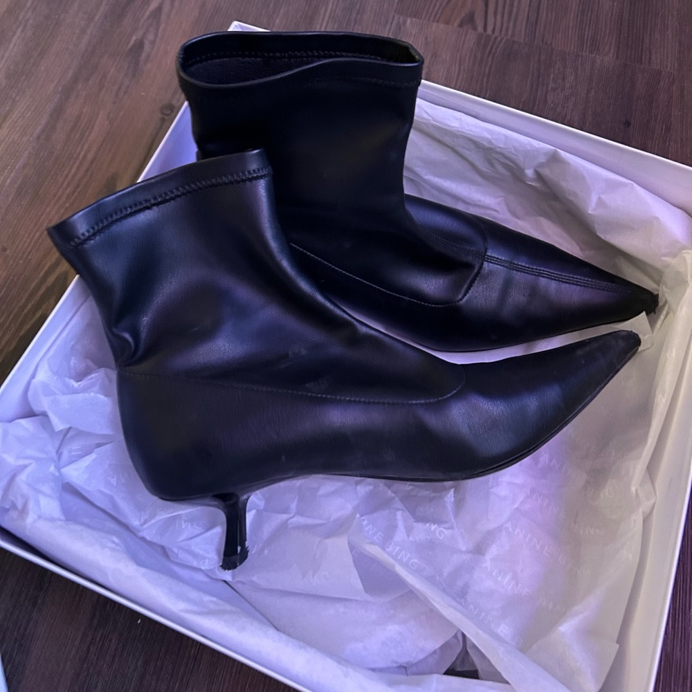 ANINE BING WOMENS BLACK HILDA HEELED BOOYS SIZE 38/ 8 INCLUDES BOX & DUSTBAG